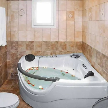 Carreta Villa Halikounas